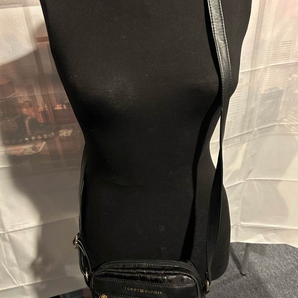 Tommy Hilfiger Black Leather Crossbody Bag